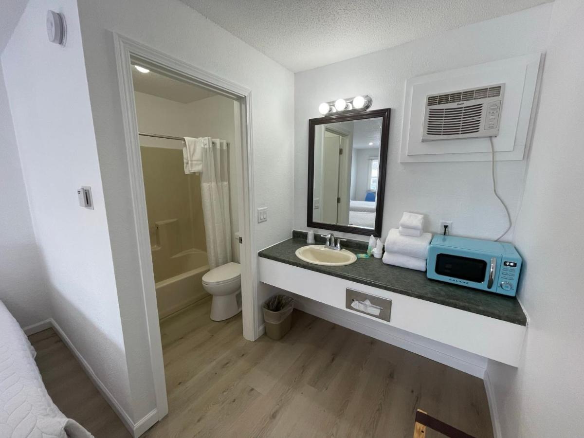 Poolside Double Rooms Lake City ภายนอก รูปภาพ